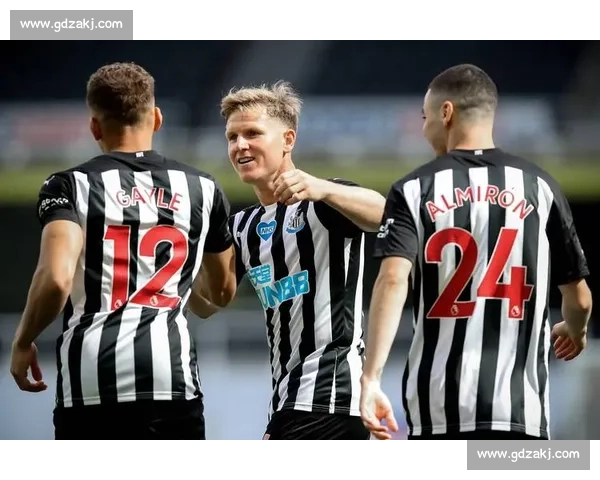 从战术风格与商业运营看意甲与英超的核心差异深度比较及发展趋势 从战术风格与商业运营看意甲与英超的核心差异深度比较及发展趋势