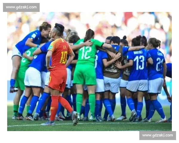 足球世界杯究竟是什么全球最盛大的体育赛事解读八年一度巅峰对决 - 副本 - 副本 - 副本 (2) - 副本